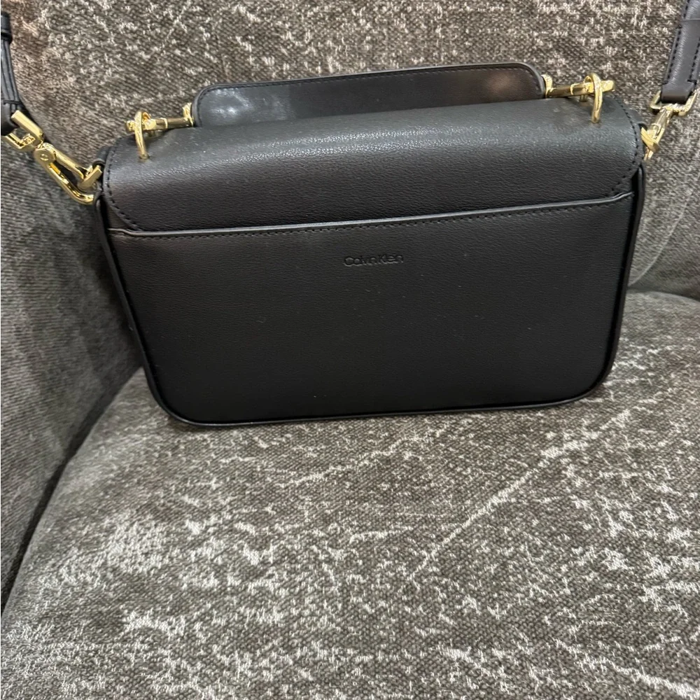 Calvin Klein Black Crossbody Bag with Gold Accents - Picture 5 of 9